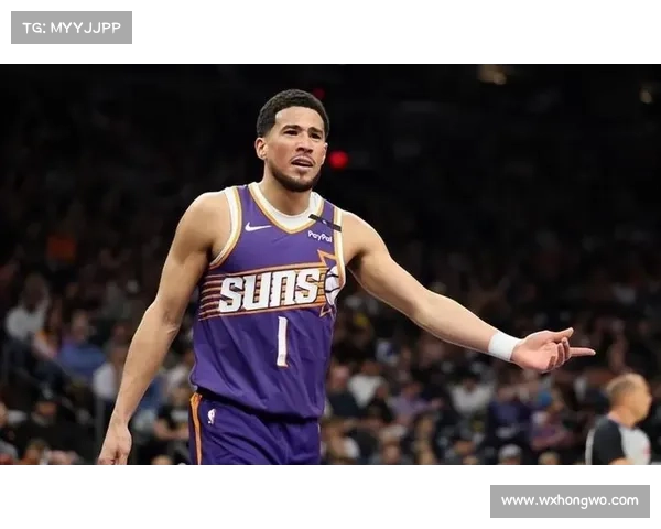 布克在高压比赛中展现的心理素质与关键时刻的表现分析